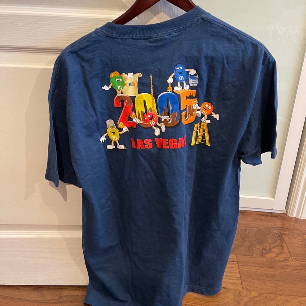 NWT Vintage 2005 M&M World Las Vegas T-Shirt